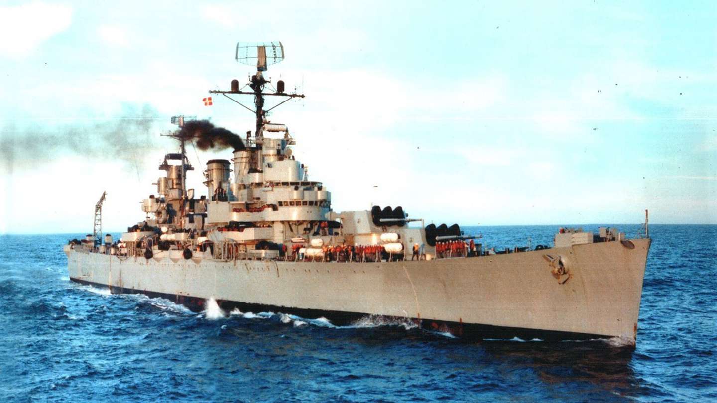 Xxxmotherand - Se cumplen 40 aÃ±os del hundimiento del crucero General Belgrano en la  Guerra de Malvinas - ComBA